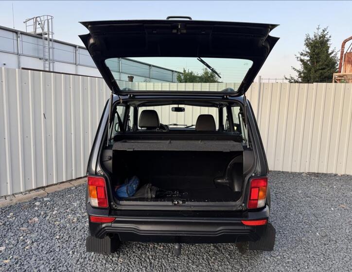 Lada Niva 12