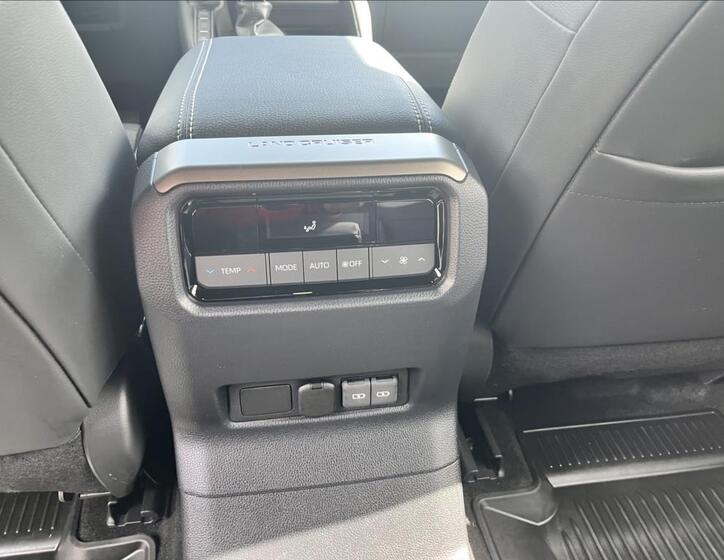 Toyota Land Cruiser 15