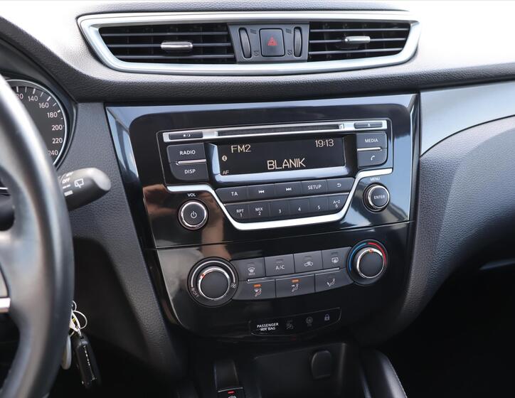 Nissan Qashqai 22