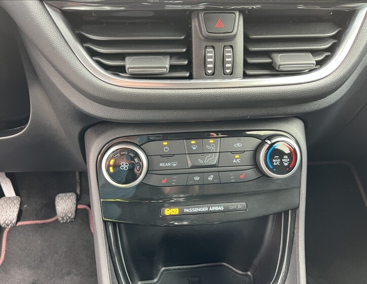 Ford Puma 28