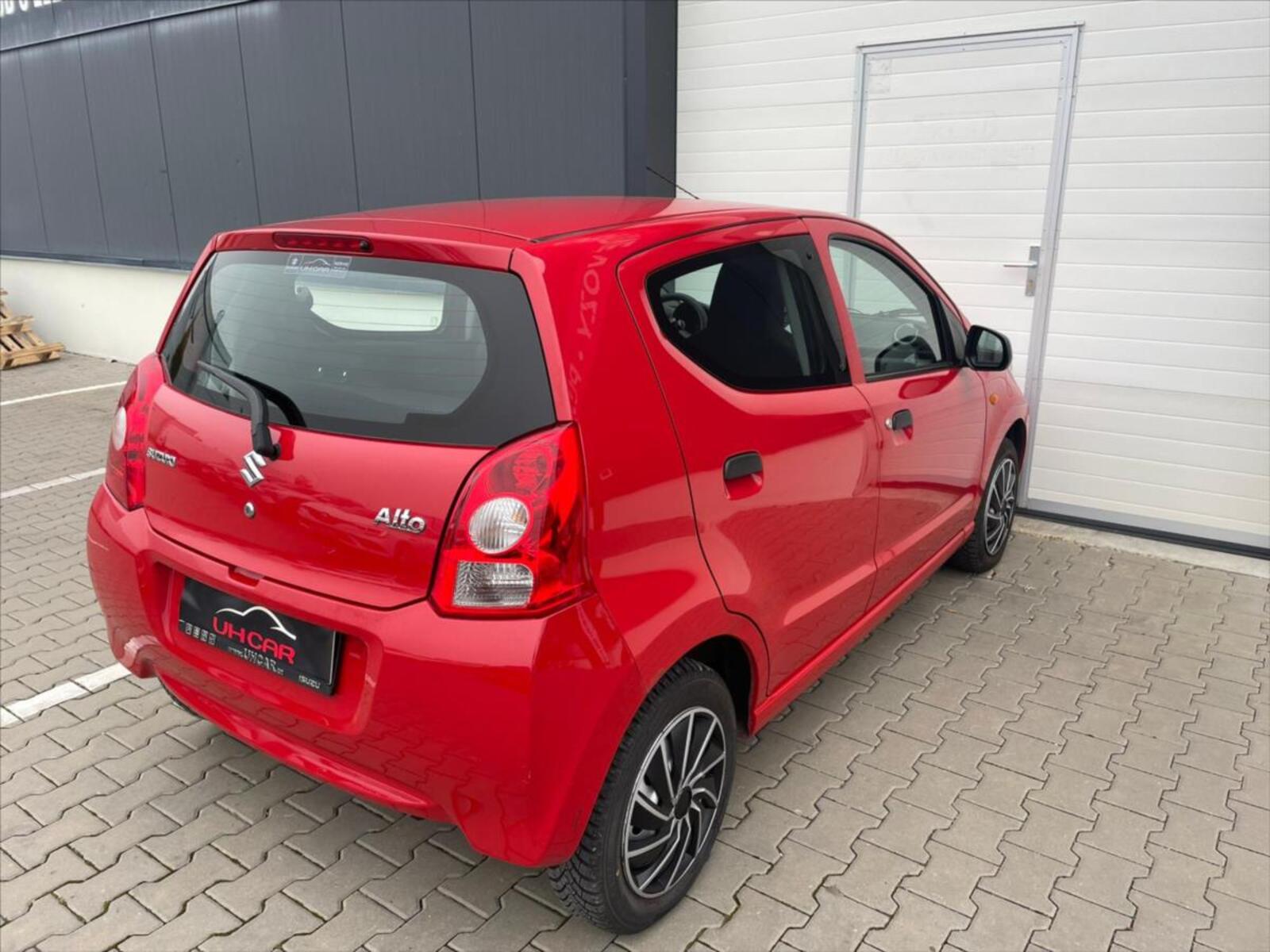 Suzuki Alto 4