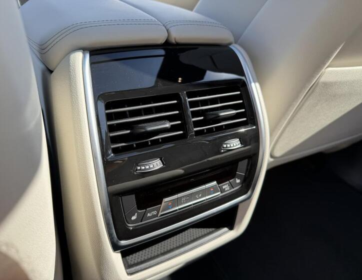 BMW X7 34