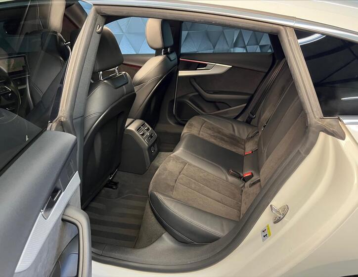 Audi A5 12