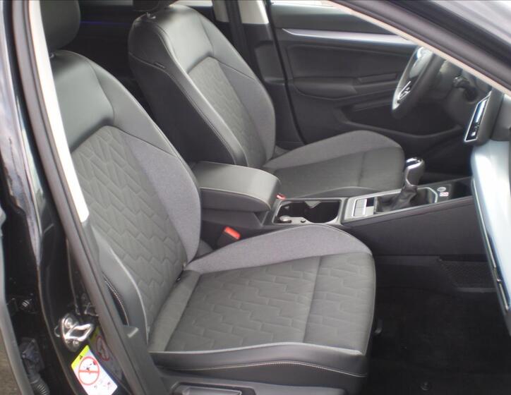 Volkswagen Golf 12