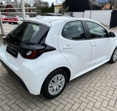 Toyota Yaris 6