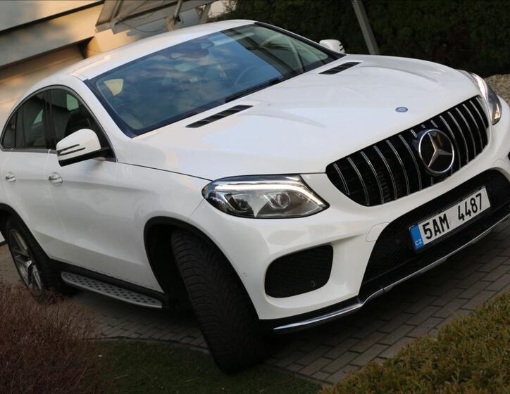 Mercedes-Benz GLE 8