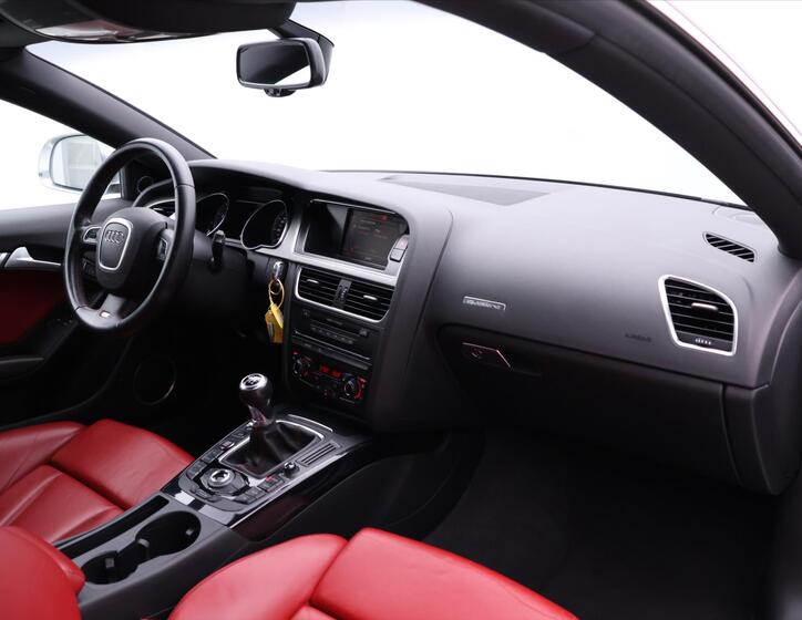 Audi S5 33