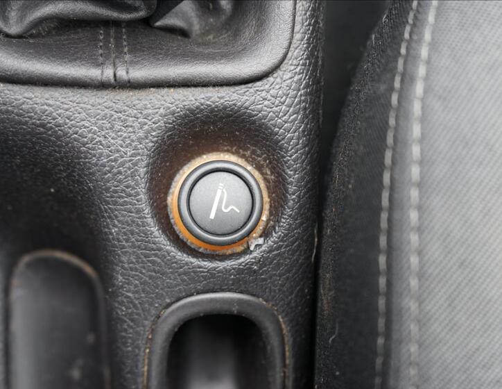 Peugeot 206 13