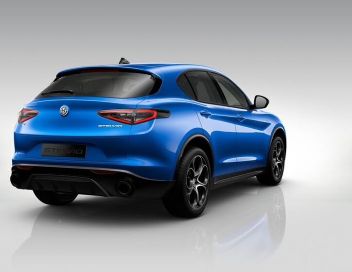 Alfa Romeo Stelvio 4