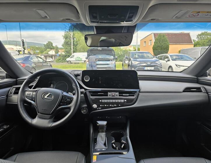 Lexus ES 300h 5