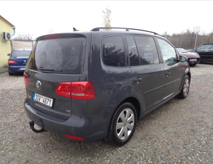Volkswagen Touran 6