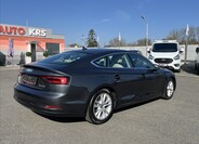 Audi A5 4