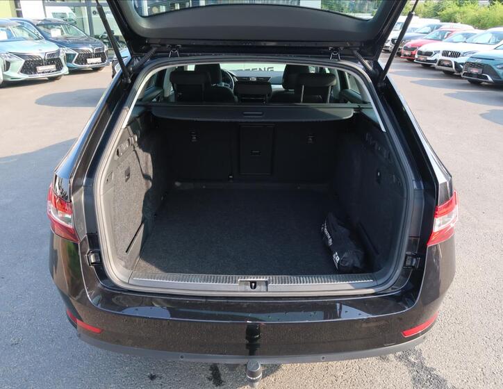 Škoda Superb 23