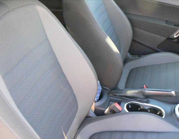 Volkswagen New Beetle 21