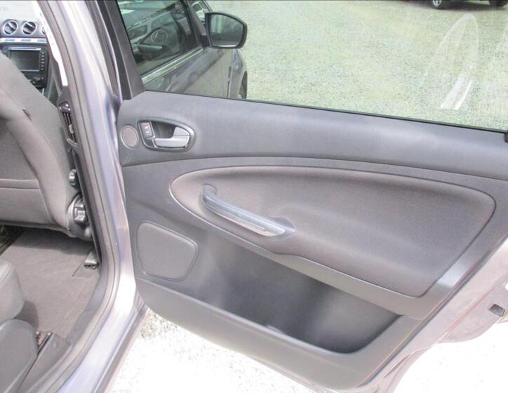 Ford S-MAX 12
