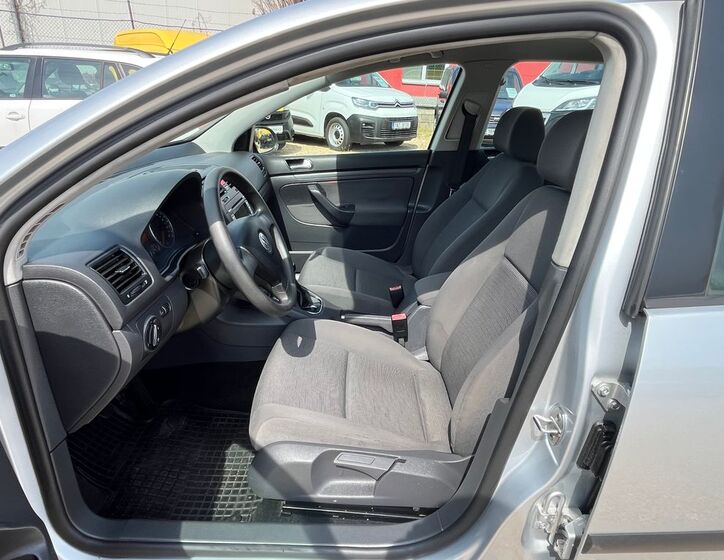 Volkswagen Golf 12