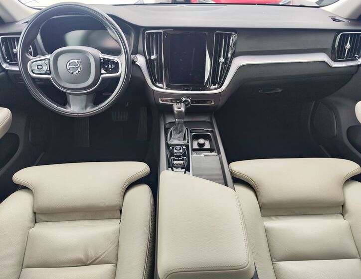 Volvo V60 14