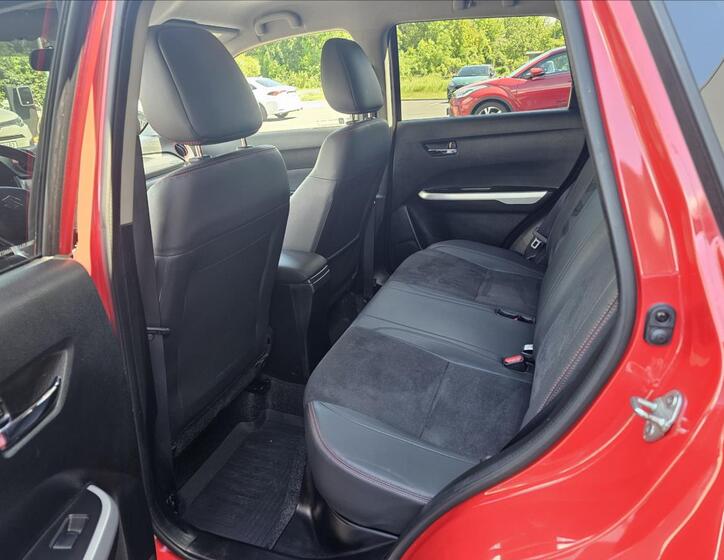 Suzuki Vitara 11