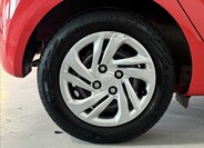 Hyundai i10 17