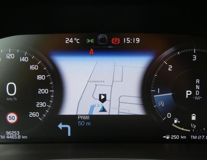 Volvo XC60 13