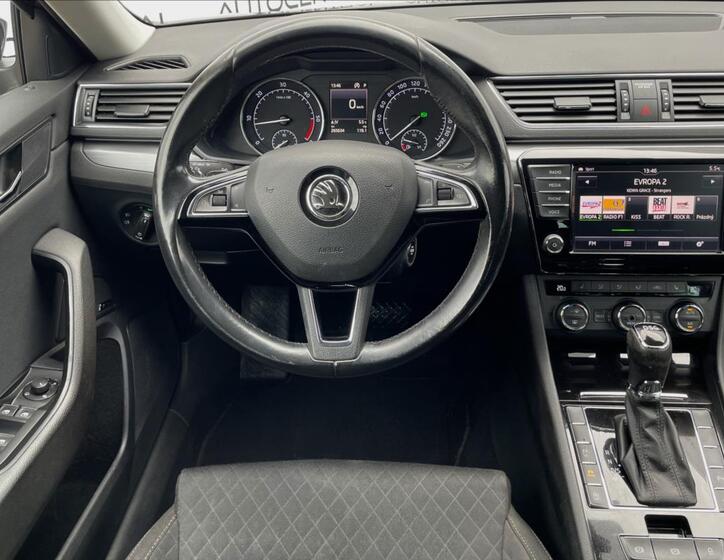 Škoda Superb 12