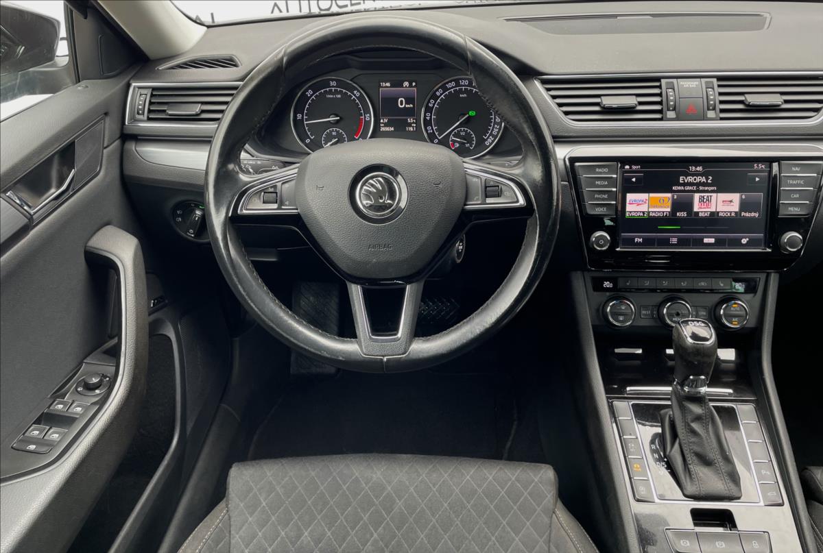 Škoda Superb