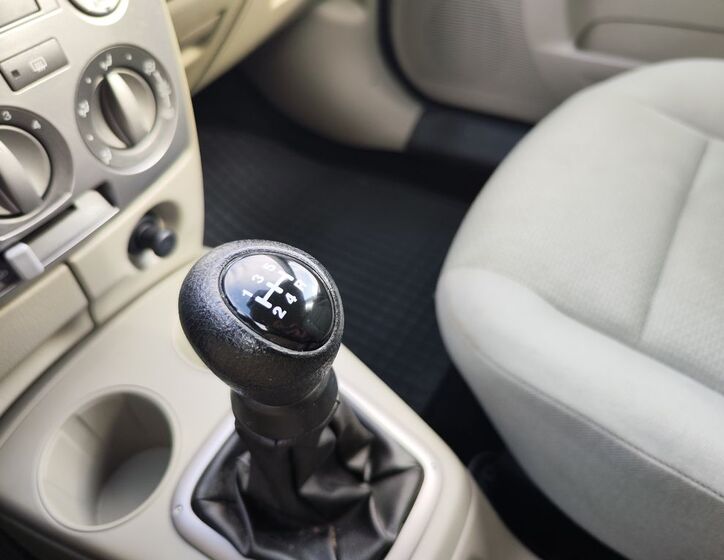 Mazda 2 16