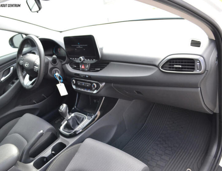 Hyundai i30 13