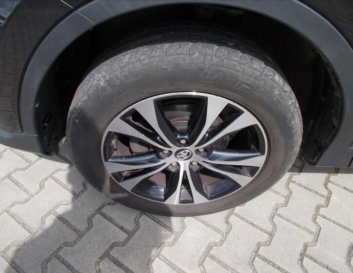 Toyota RAV4 5