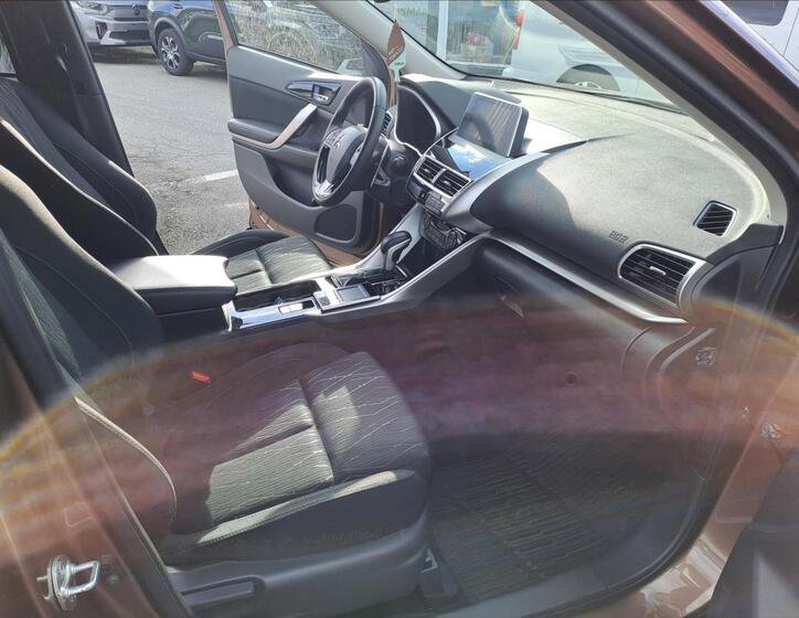 Mitsubishi Eclipse Cross 7