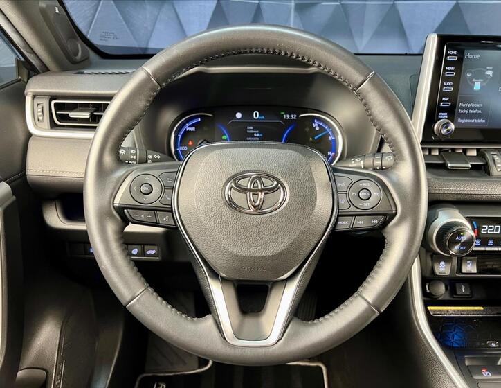 Toyota RAV4 13