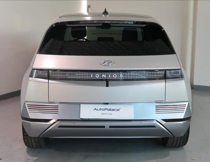 Hyundai Ioniq 5 5