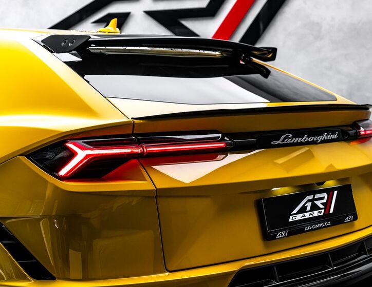 Lamborghini Urus 10