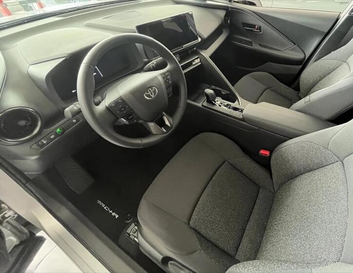 Toyota C-HR 7