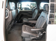 Chrysler Pacifica 31