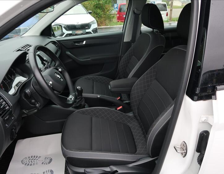 Škoda Fabia 13