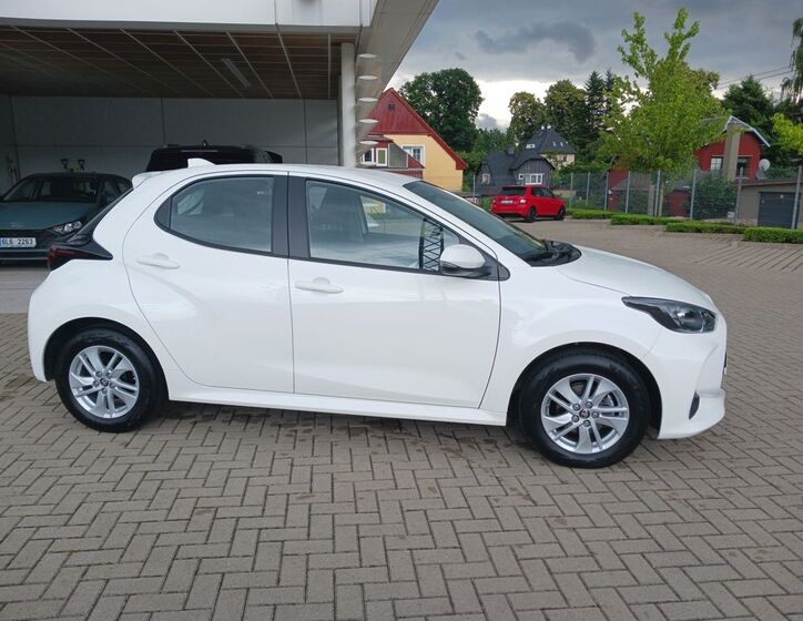 Toyota Yaris 7
