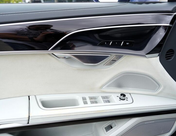 Audi A8 19