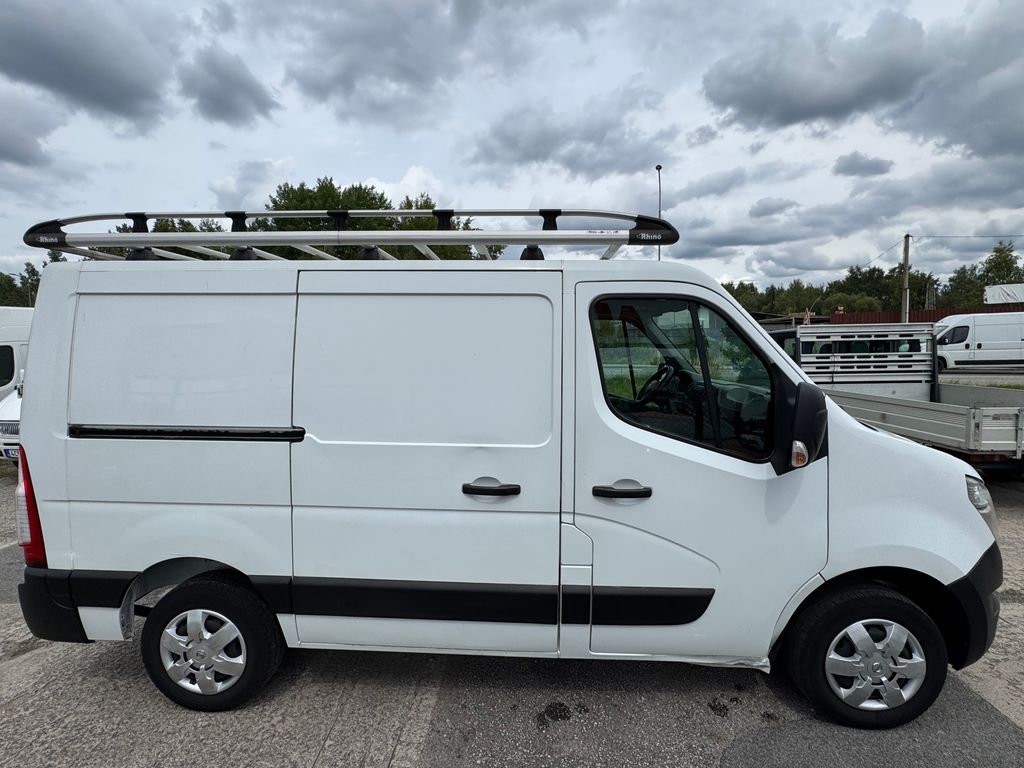 Nissan NV400