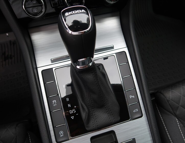 Škoda Superb 23