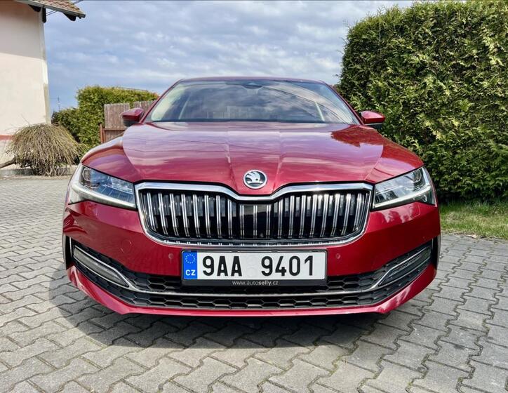 Škoda Superb 8