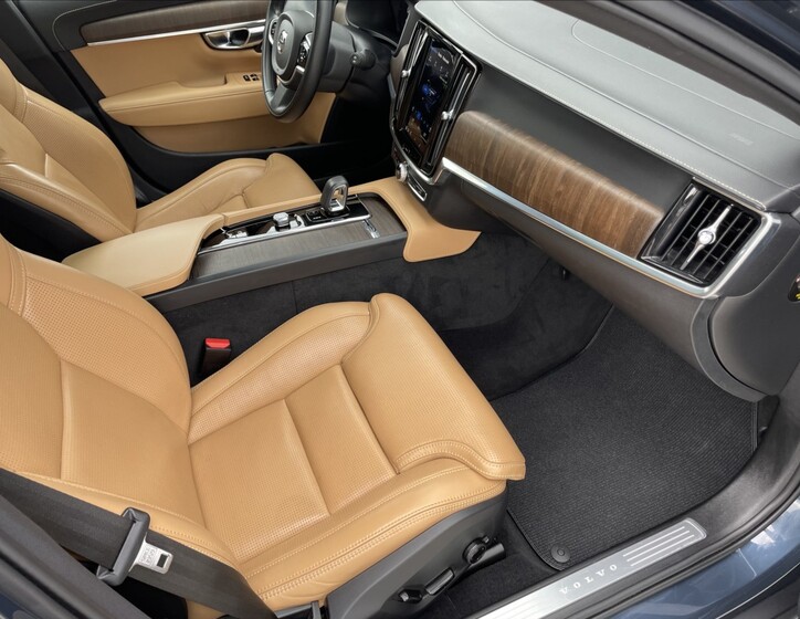 Volvo V90 28