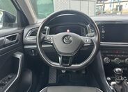 Volkswagen T-Roc 11
