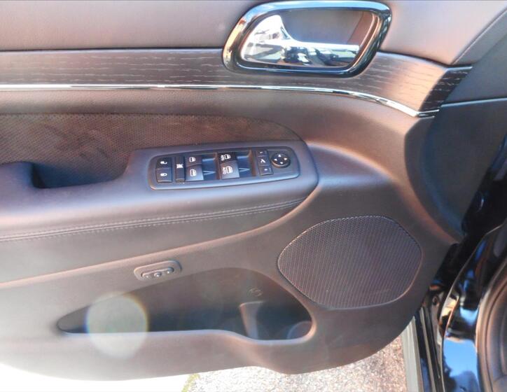 Jeep Grand Cherokee 10