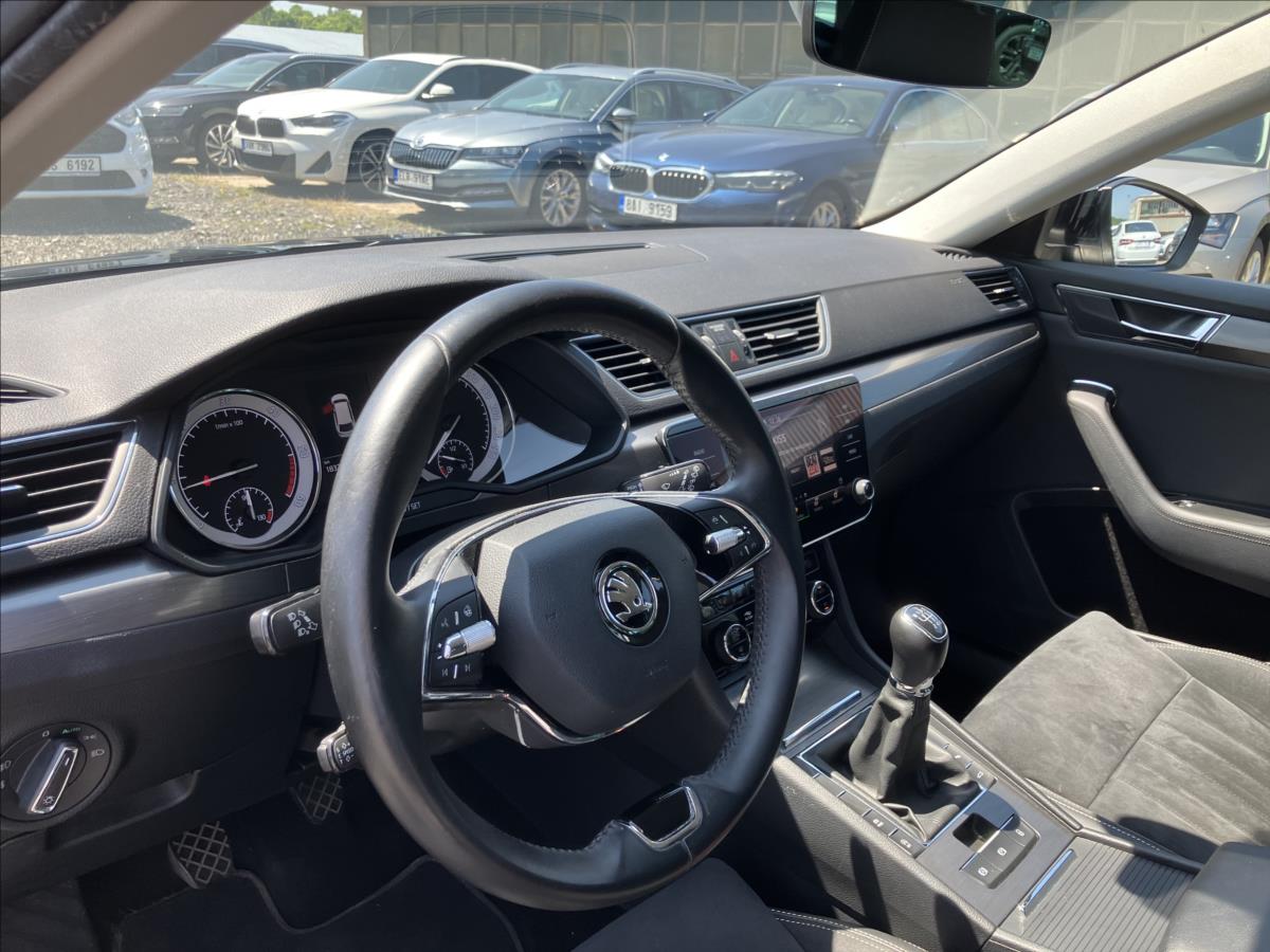 Škoda Superb