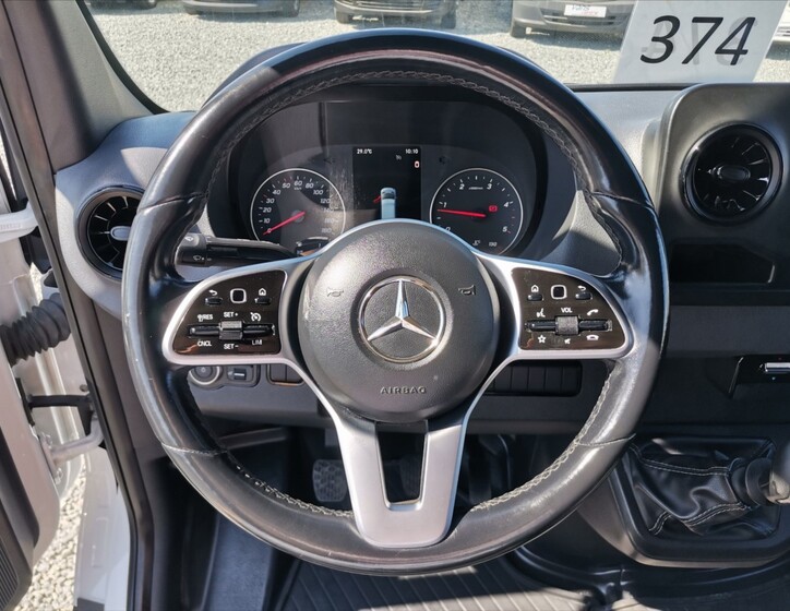 Mercedes-Benz Sprinter 14