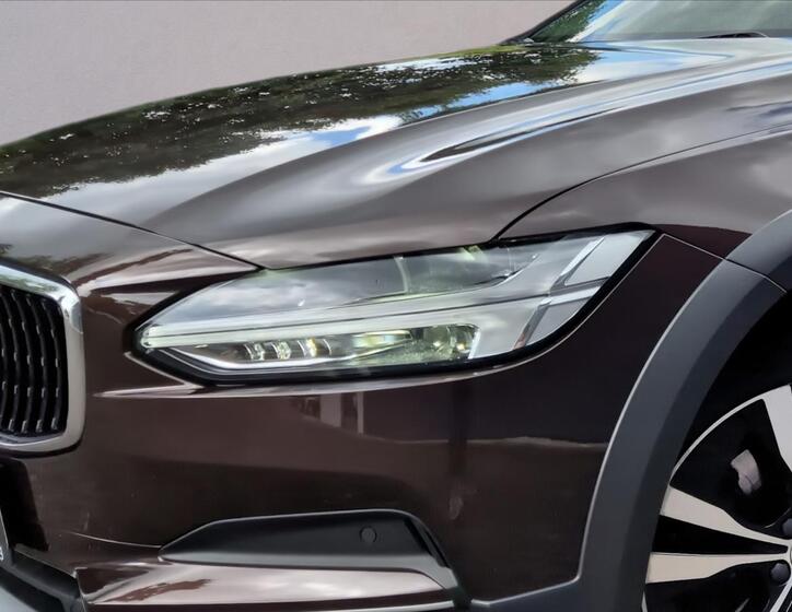 Volvo V90 5