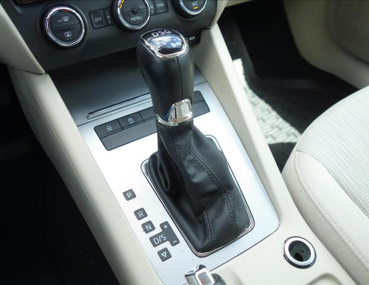 Škoda Octavia 23