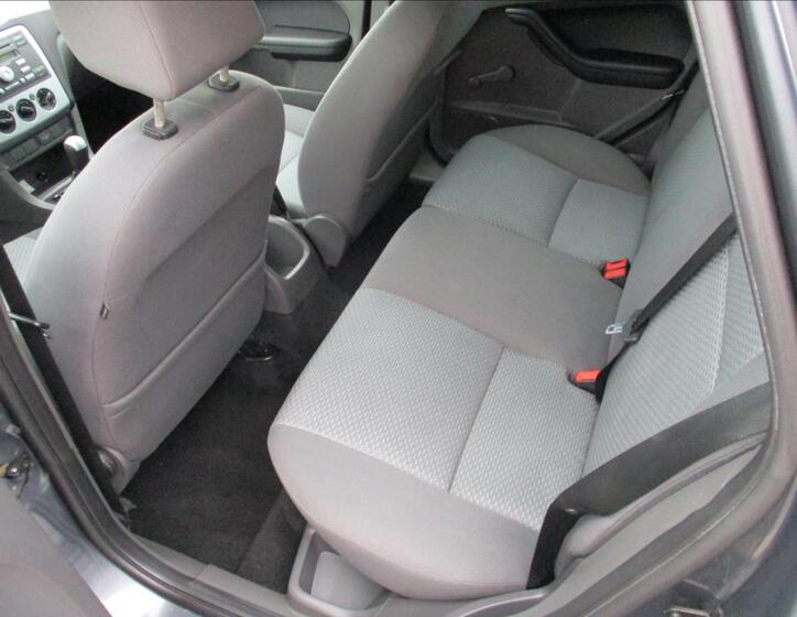 Ford Focus 16