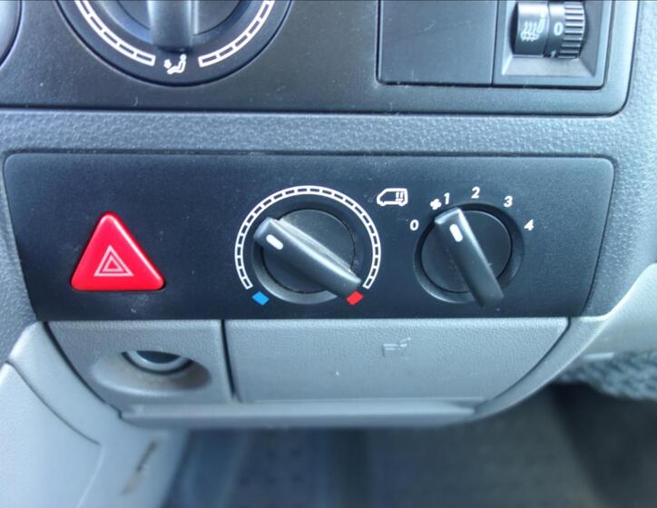 Volkswagen Transporter 22